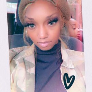 Meet your Posher, Yareiyelle